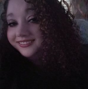 Meet your Posher, Marisa